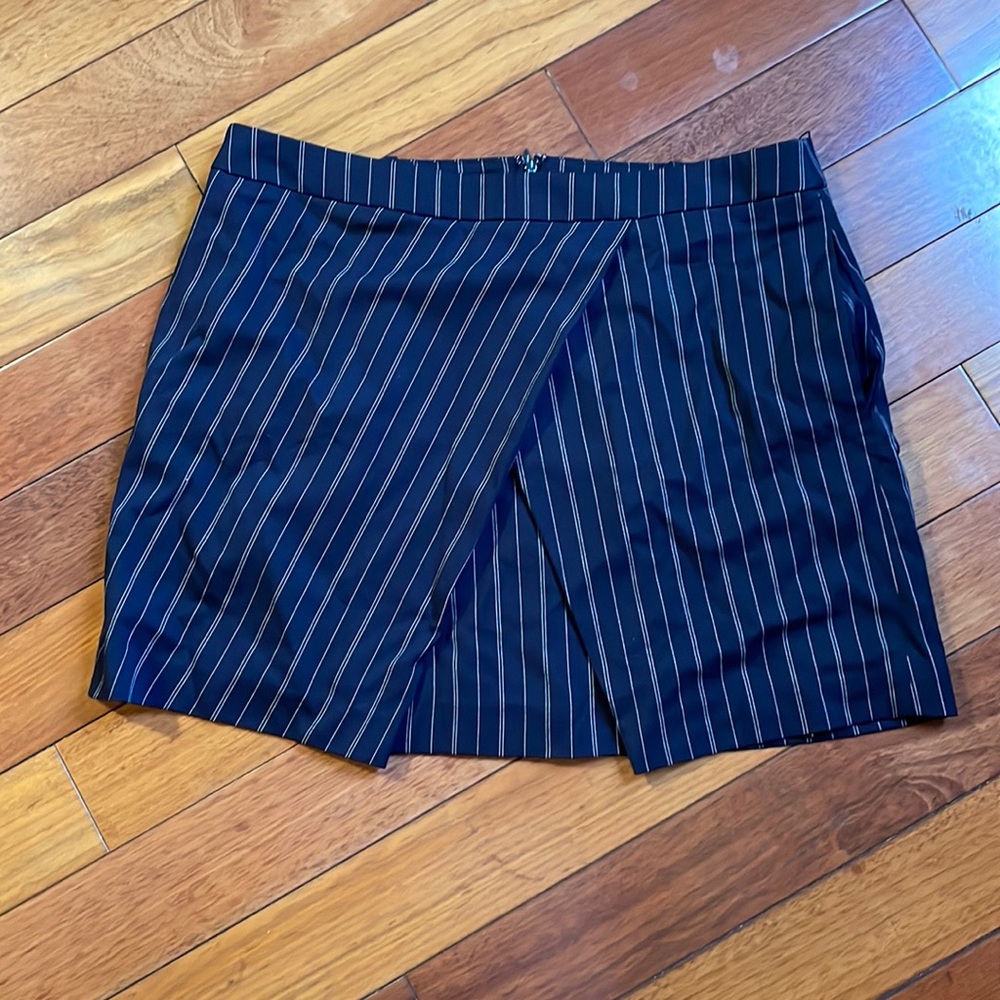 Navy pinstripes Banana Republic Skirt - Sz 14